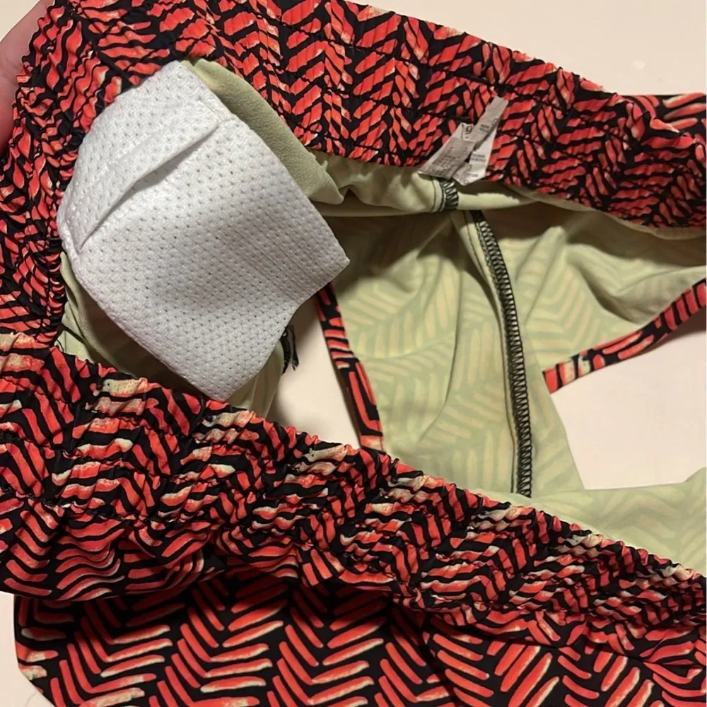 UA shorts-size large - Image 5