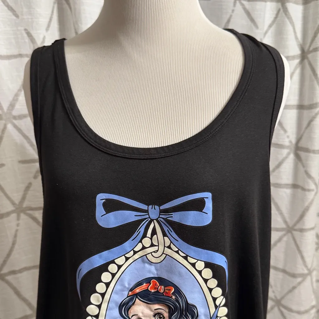 Snow White Black Muscle Top with Graphic Design Size XL - Image 4
