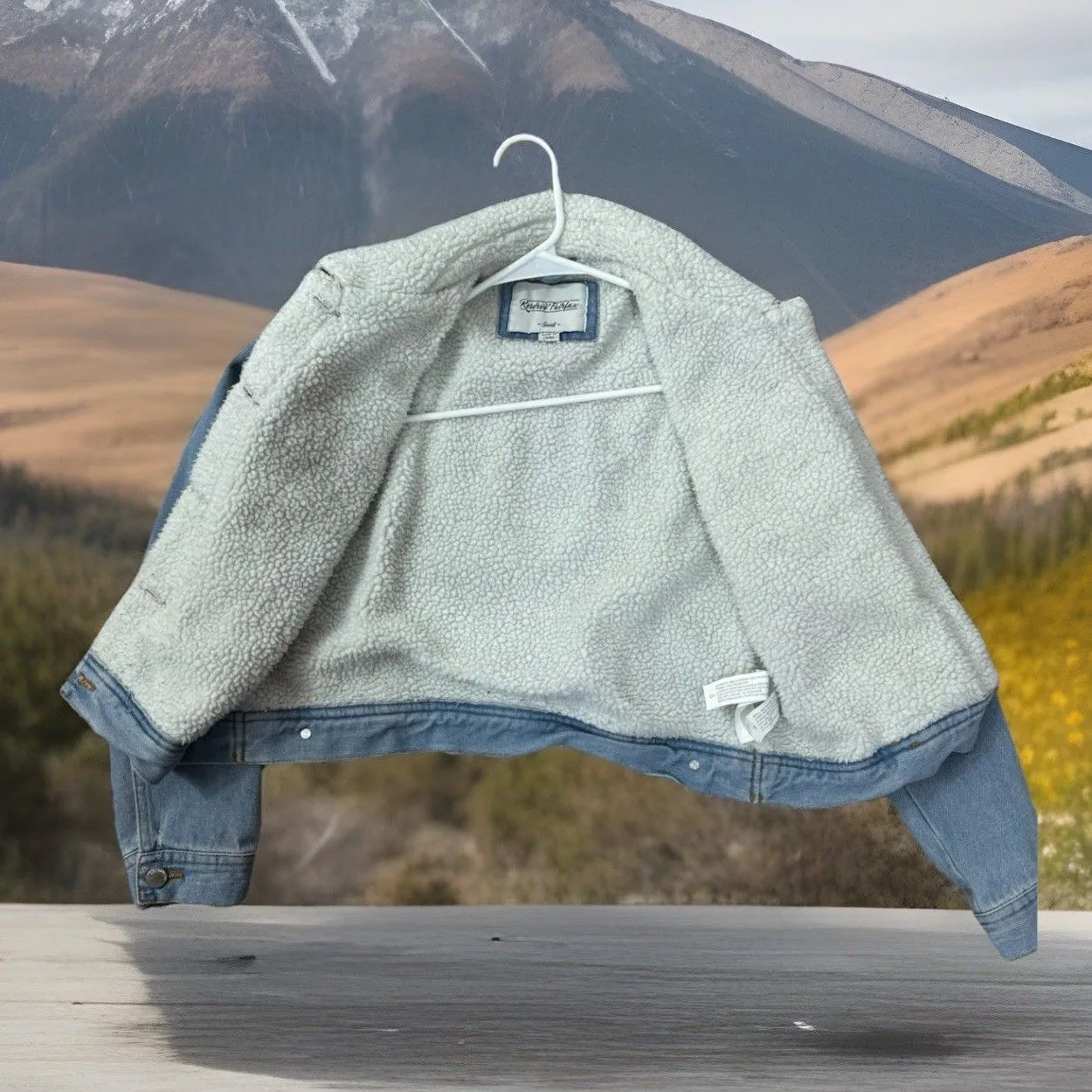 Y2K Women S Reserve Fairfax Denim Jean jacket with Faux fur Sherpa Grunge Chic - Image 6