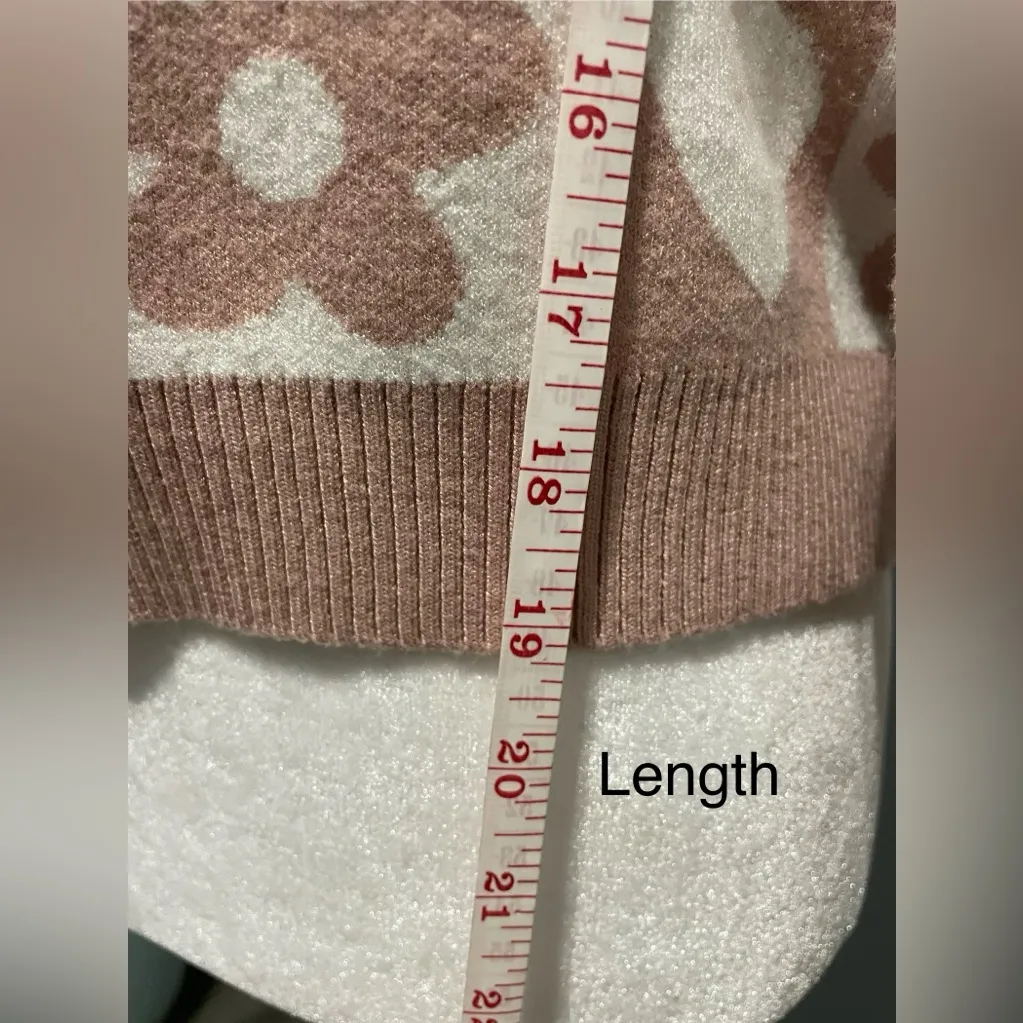 Debut Pink and White Heart Flower Checkered Knit Sweater - Image 4