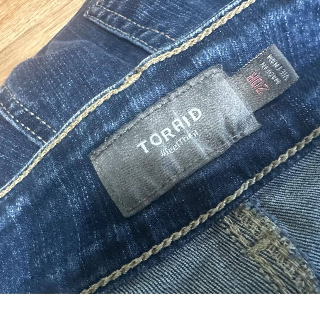 Torrid  Feel the Fit Straight Jeans – Size 20R - Image 8