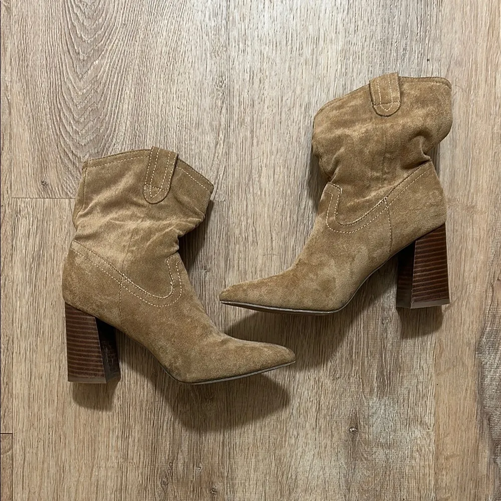 VICI | Dev Faux Suede Heeled Boots - Image 4