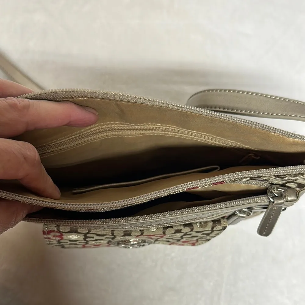 Kim Rogers Brown and Red Crossbody Bag with Geometric Pattern - Image 6