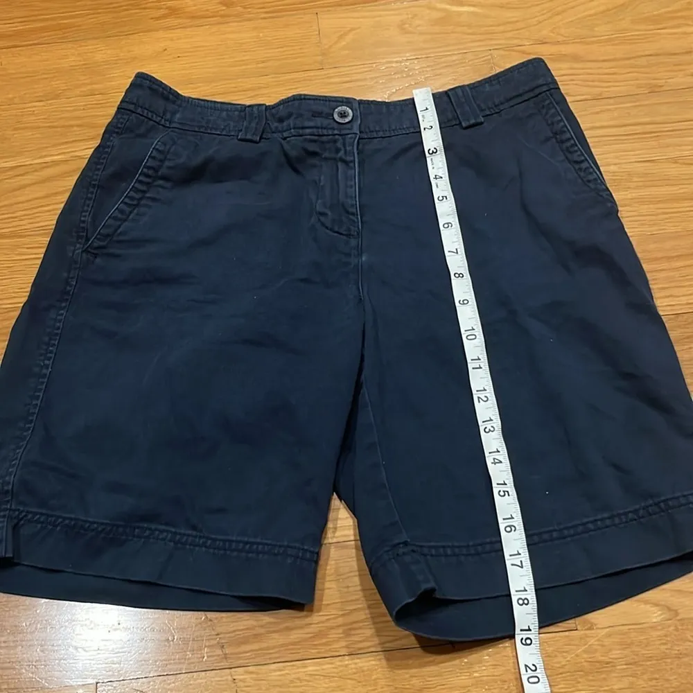 L.L Bean women’s navy blue cotton shorts size 8 . - Image 4