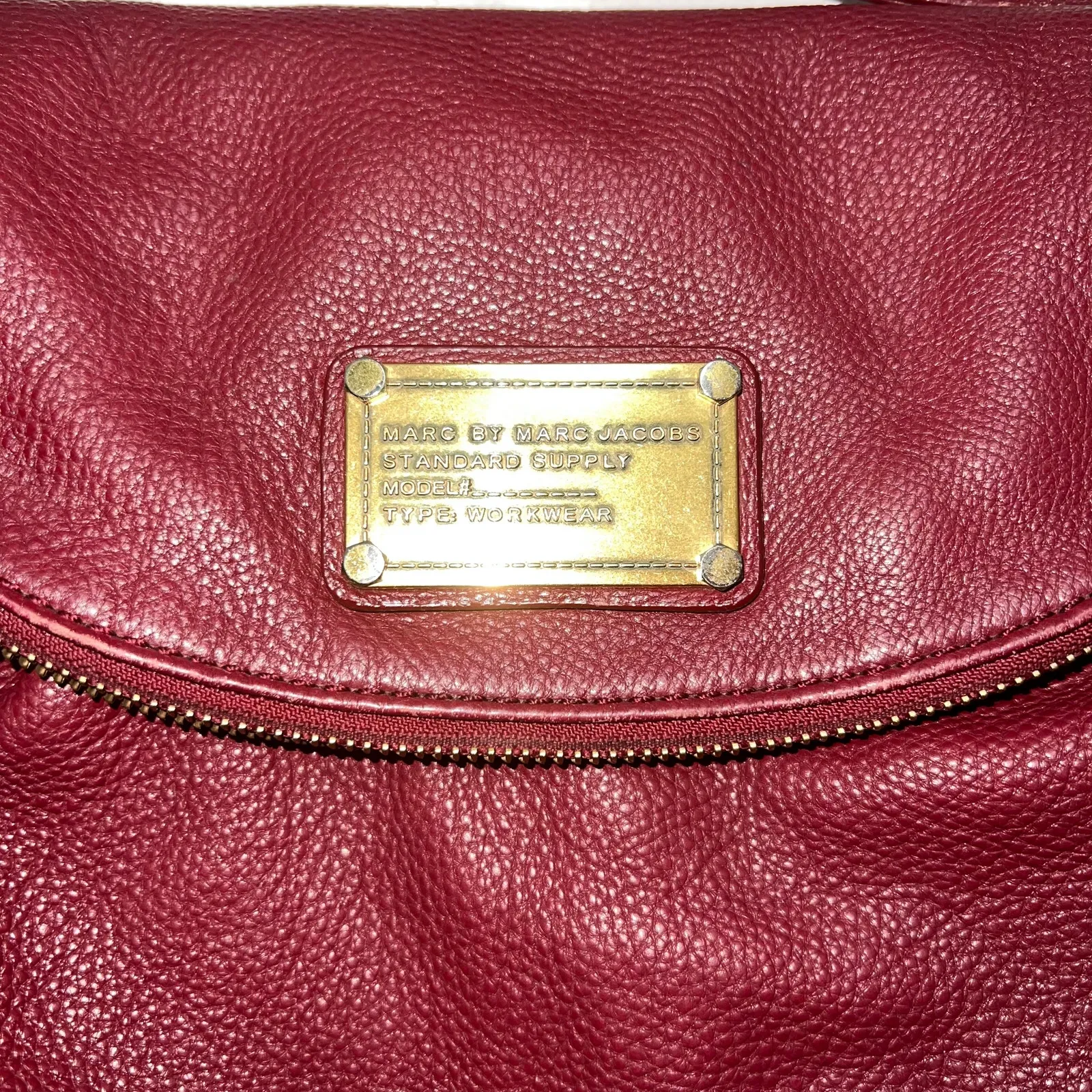 Marc by Marc Jacobs Classic Q Natasha Leather Crossbody Bag – Burgundy Pebbled - Image 3