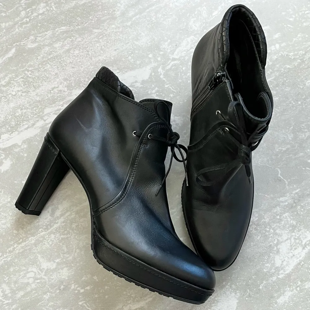 [Stuart Weitzman] Black Leather Ankle Moto Boots - Image 3