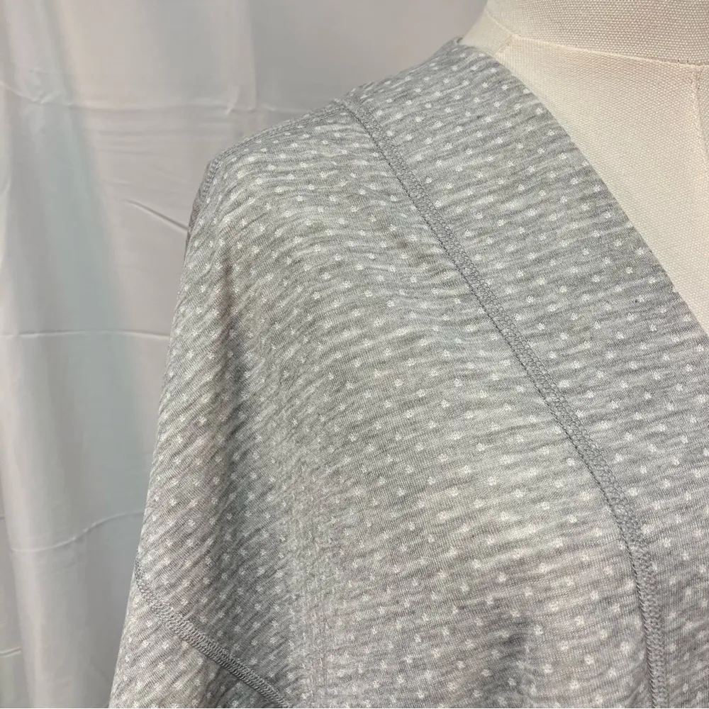 Cabi ATC Reversible Cape XS/S Gray White Travel Lounge wear cotton poncho Spring - Image 3