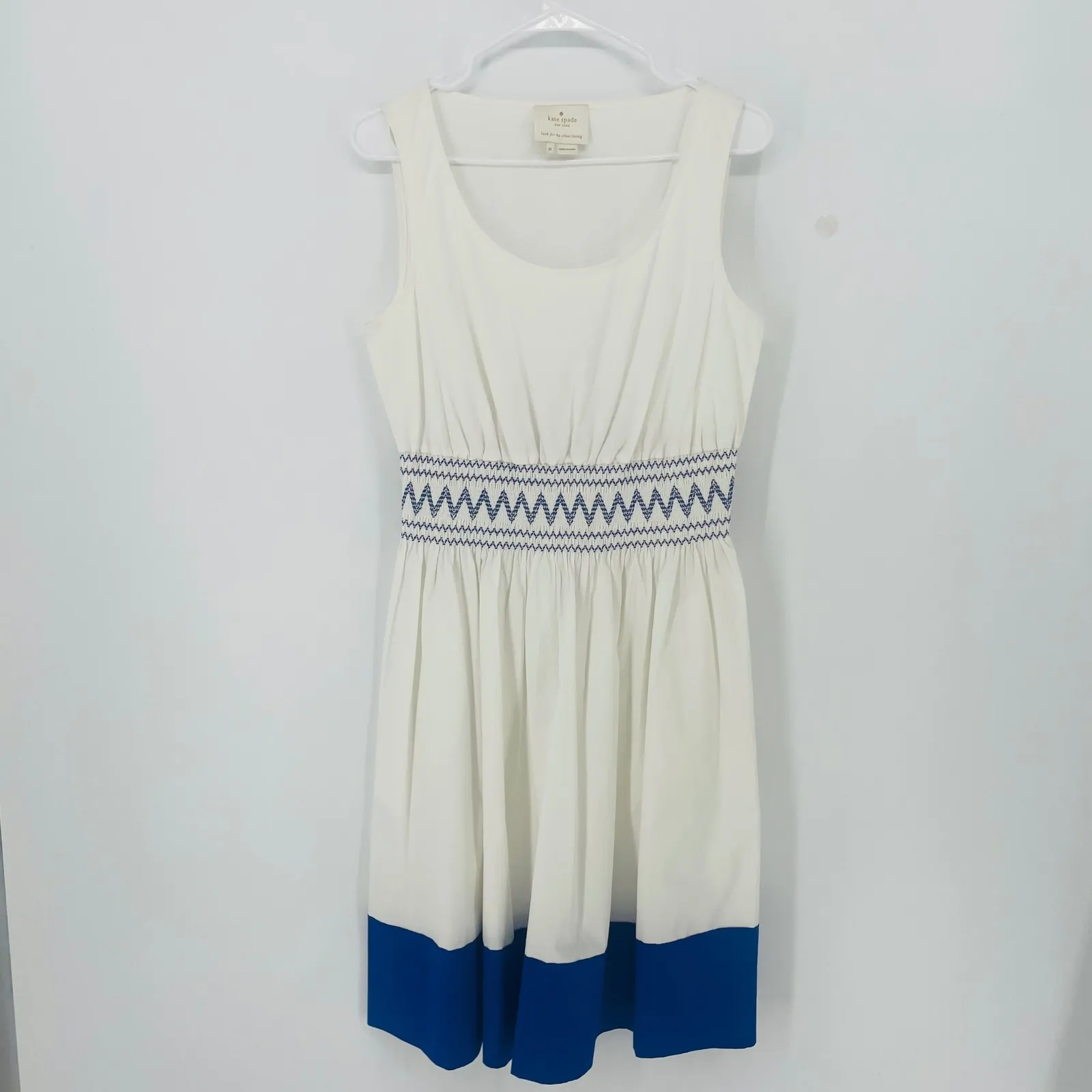 Kate Spade New York Smocked Poplin Dress size M Blue White Resort Preppy $348 - Image 2