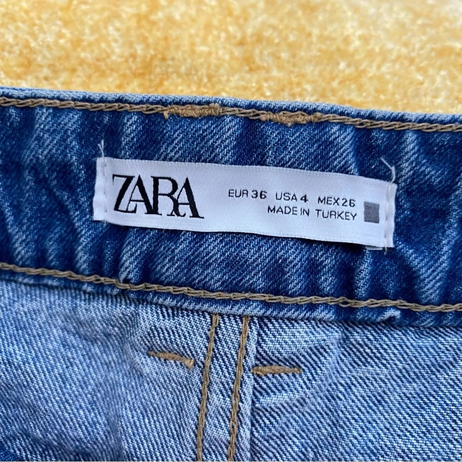 Zara High Rise Straight Leg Ripped Jeans Size 4 100% Cotton Mom Fit Cropped - Image 6