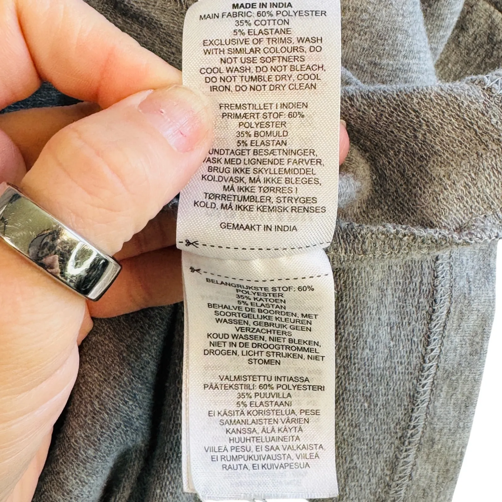 Gymshark Women's Medium Gray Pullover‎ Hoodie Logo Athleisure Gorpcore Cozy - Image 5