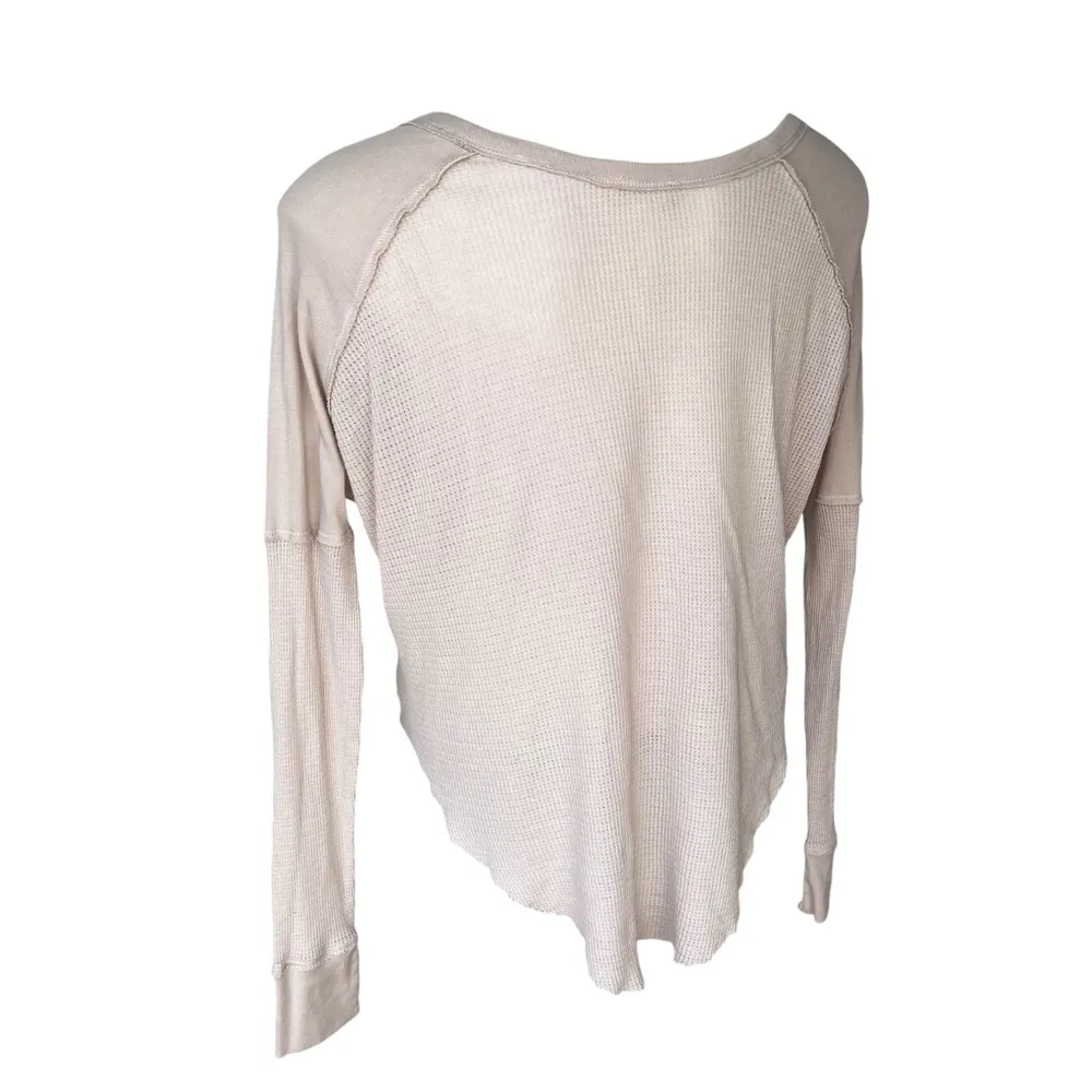 Aritzia TNA Alder Thermal Long Sleeve Waffle
Knit Relaxed Fit Top, Sz XS - Image 6