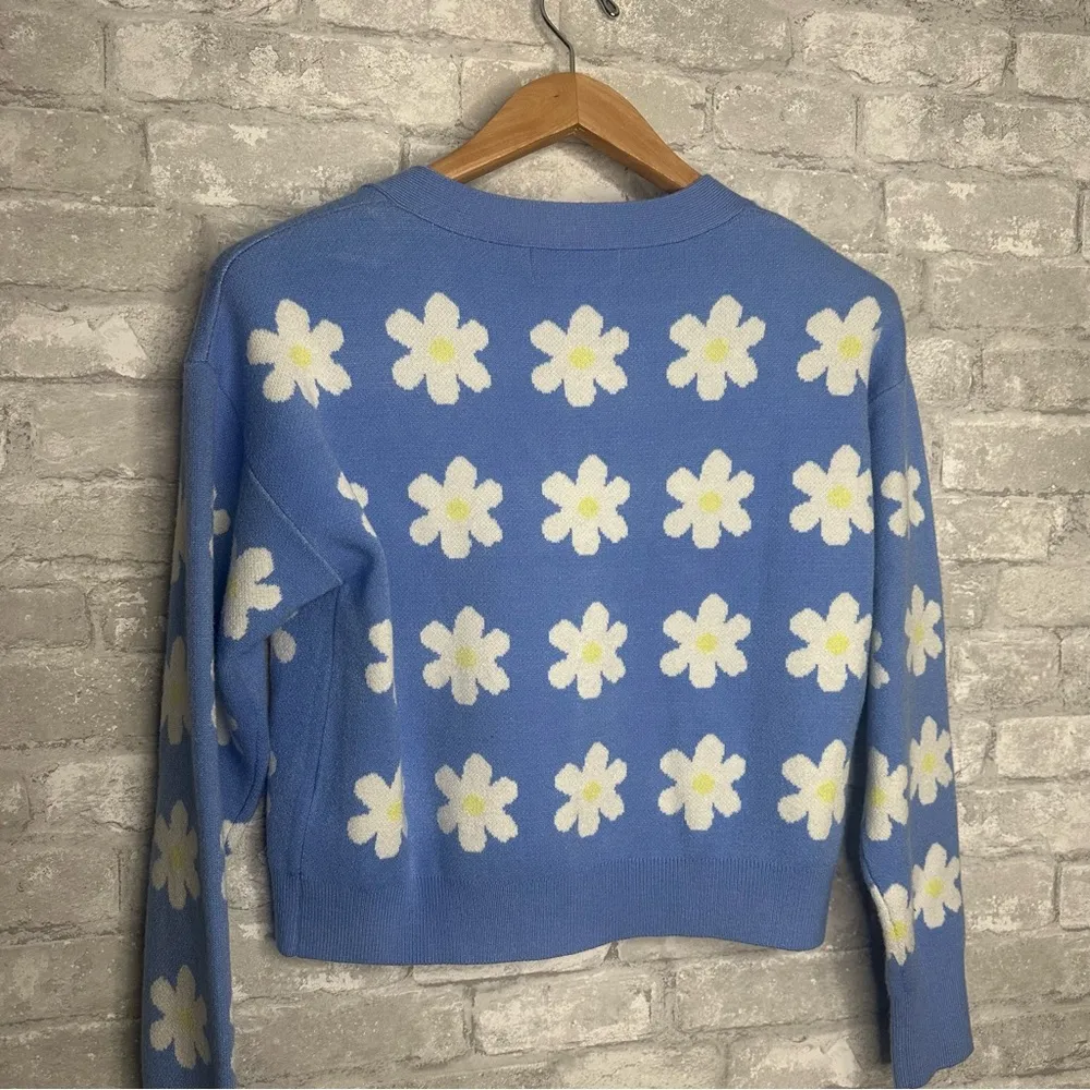 Willow and Wind Women's Sweater Cardigan Daisy Flower Design Size Large Blue - Image 8