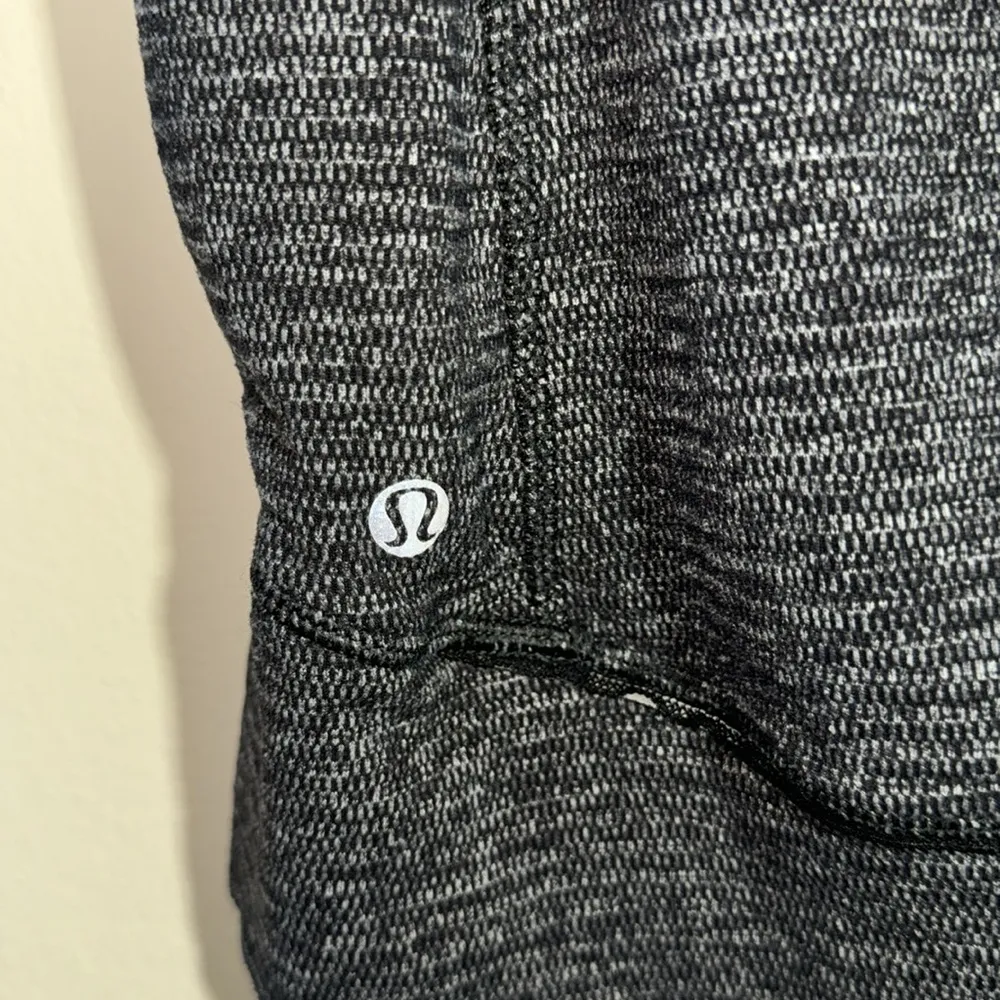 Lululemon  1/4 zip up - Image 4