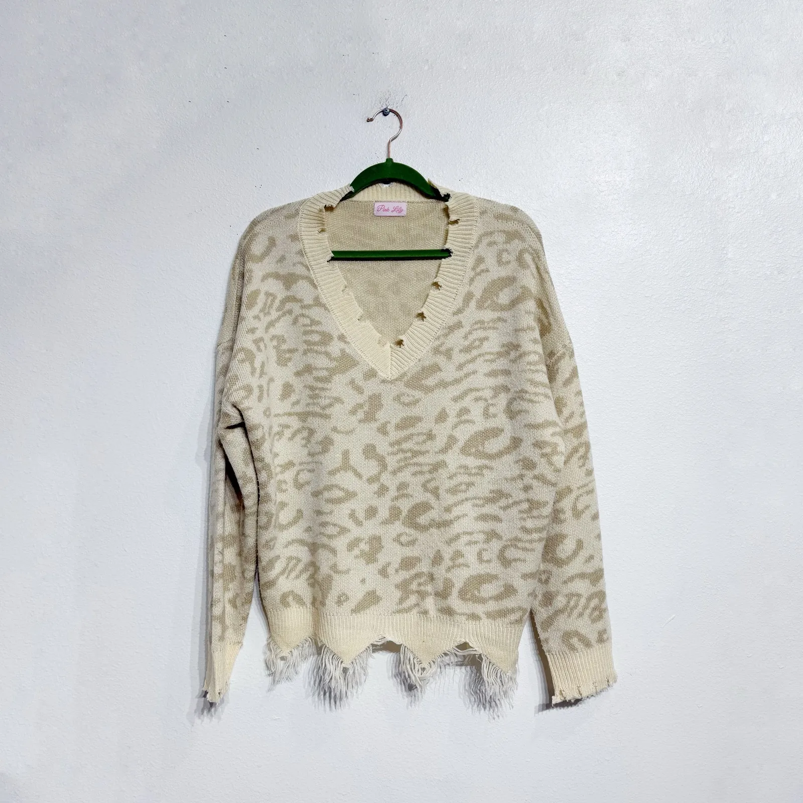 Pink Lily Tan Leopard Print Distressed Sweater Sz M - Image 2