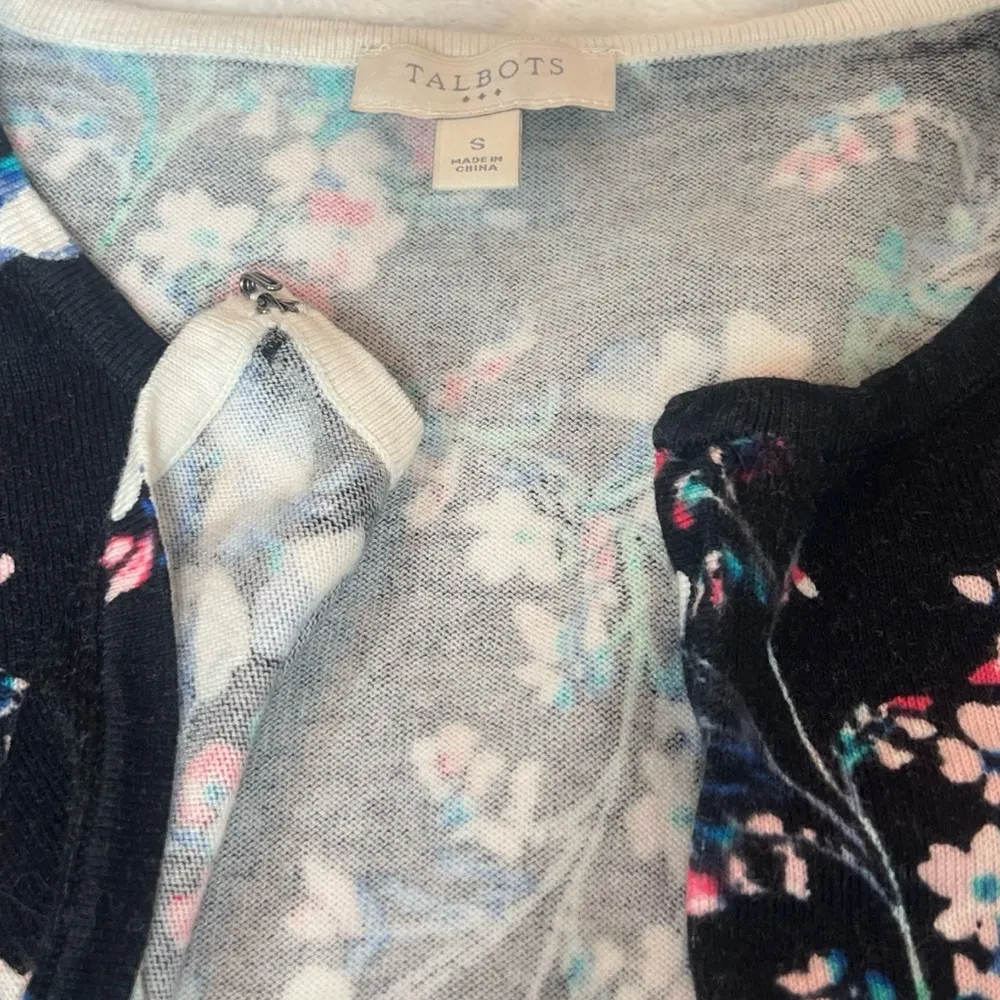 Talbots Floral Cropped Cardigan Sweater Black Blue Pink Small Crew Neck - Image 6