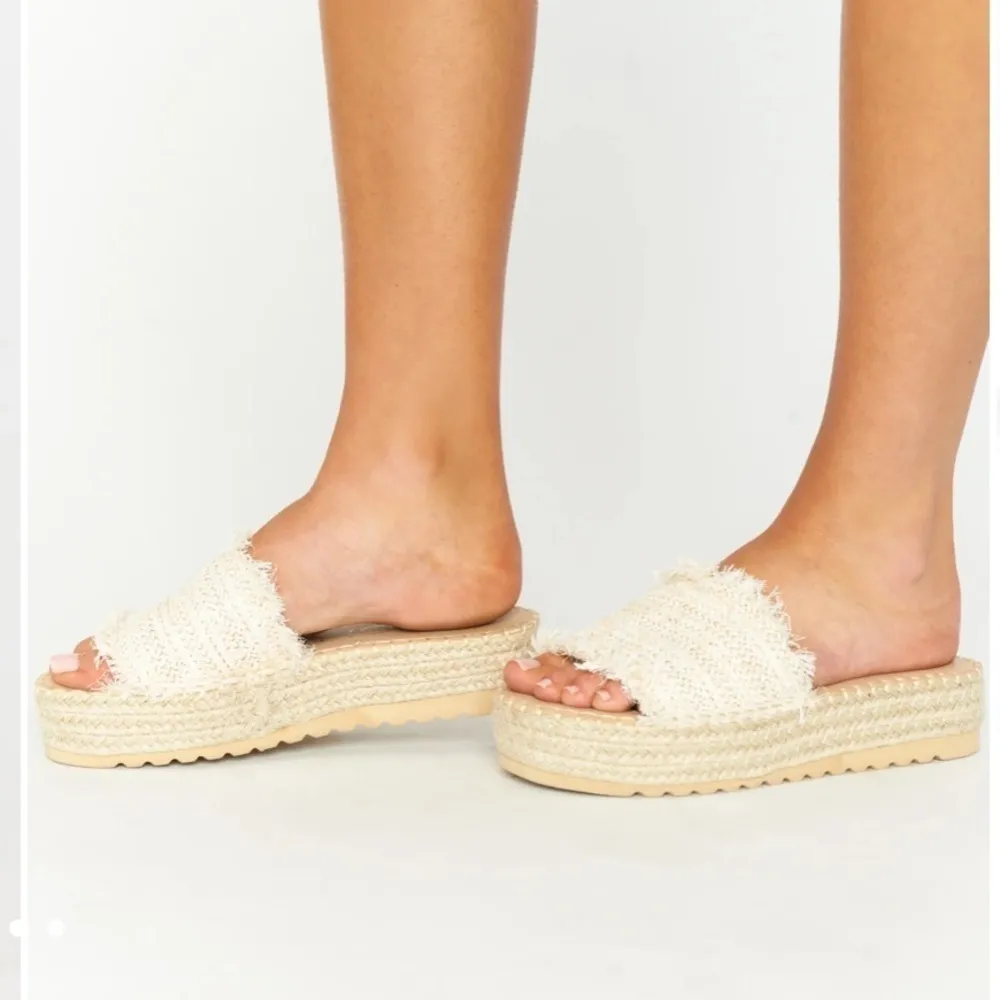 Matisse Seashell Cream Raffia Platform Slides 9 Tan - Image 2