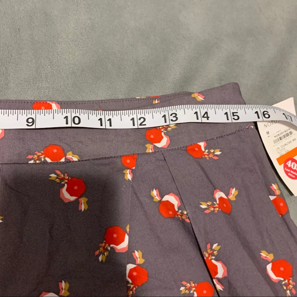 🌟 HP 12/7 Nordstrom Hinge Grey Floral Skirt M - Image 3