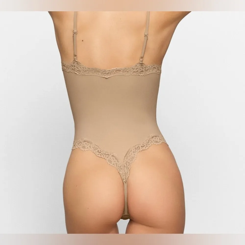 New SKIMS Fits EveryBody Lace Cami Bodysuit Snap Closure Size 2X Color Sand - Image 2