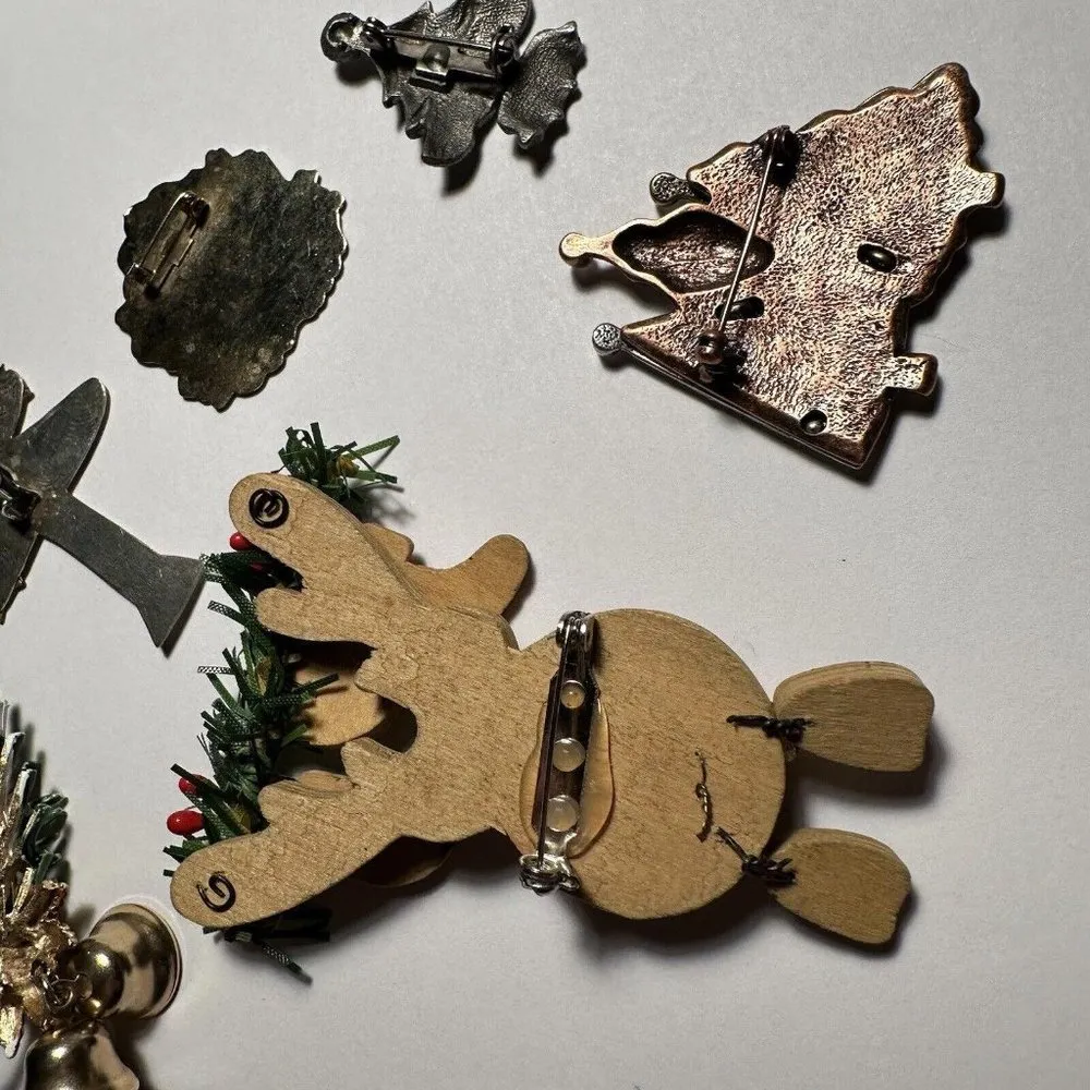 Christmas Holiday Brooch Pins Lot Of 6 Reindeer, Tree, Bells, Candles - Image 13