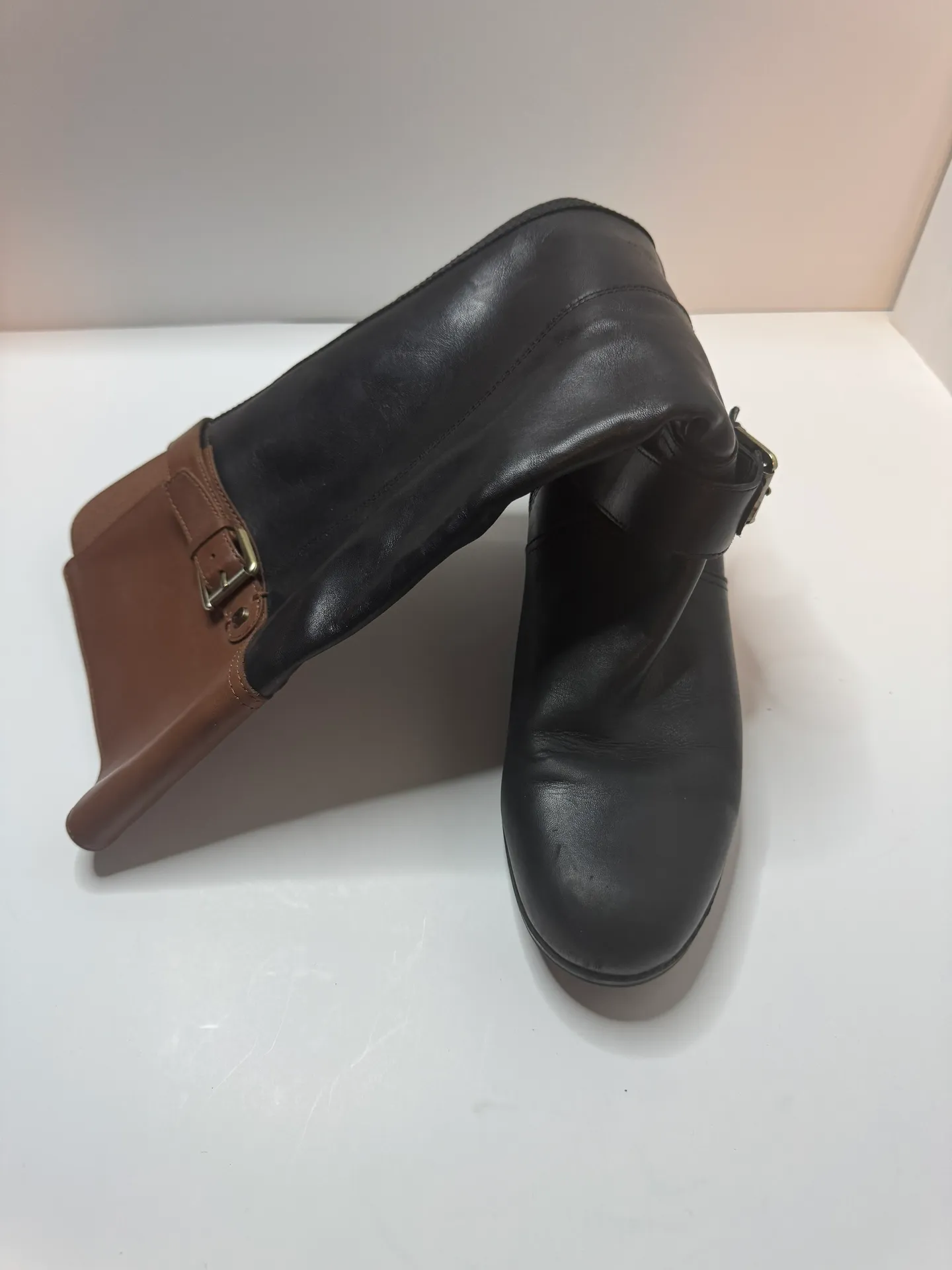 Black And Brown Leather Knee High Boots Size 8.5M - Image 4