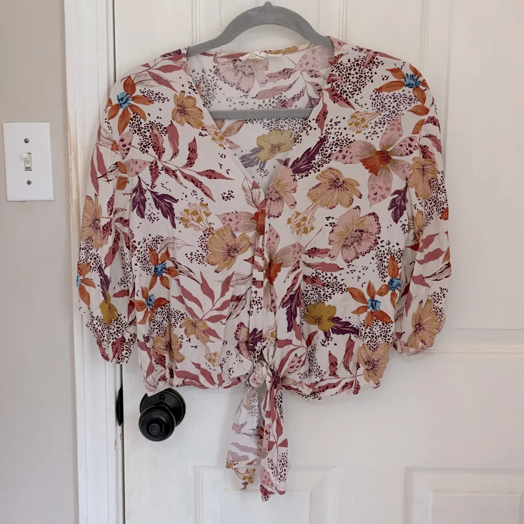 Love Stitch Lorna Tie Front Top Pink - Image 5