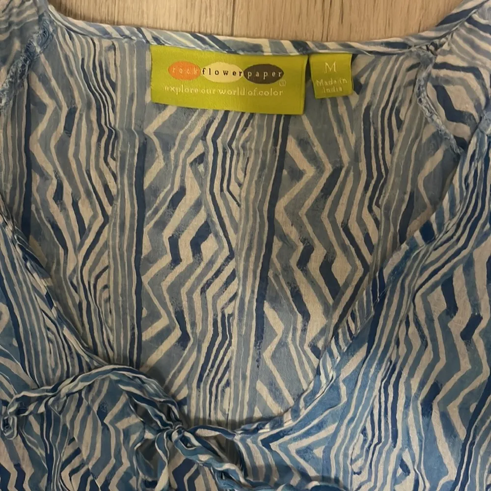 Rock flower paper blue print geometrical coverup tassel White Size M - Image 4