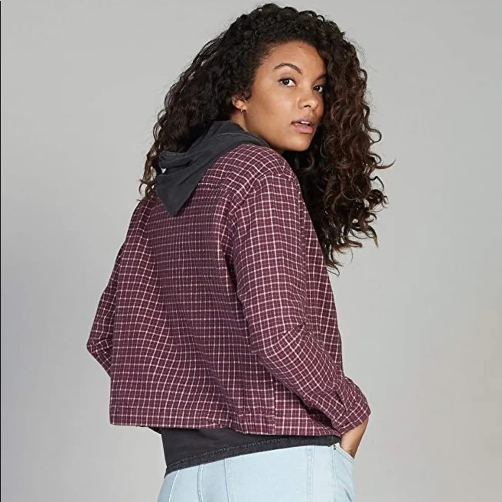 Long Sleeve Zip-Up Shirt jacket plaid cropped shacket - Image 2