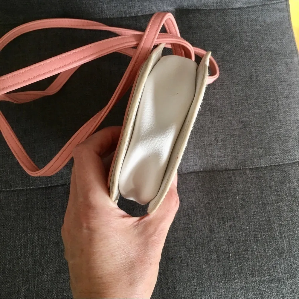 Vintage Sparkly Cupcake Crossbody Purse, White, Pink, Blue Pink - Image 6