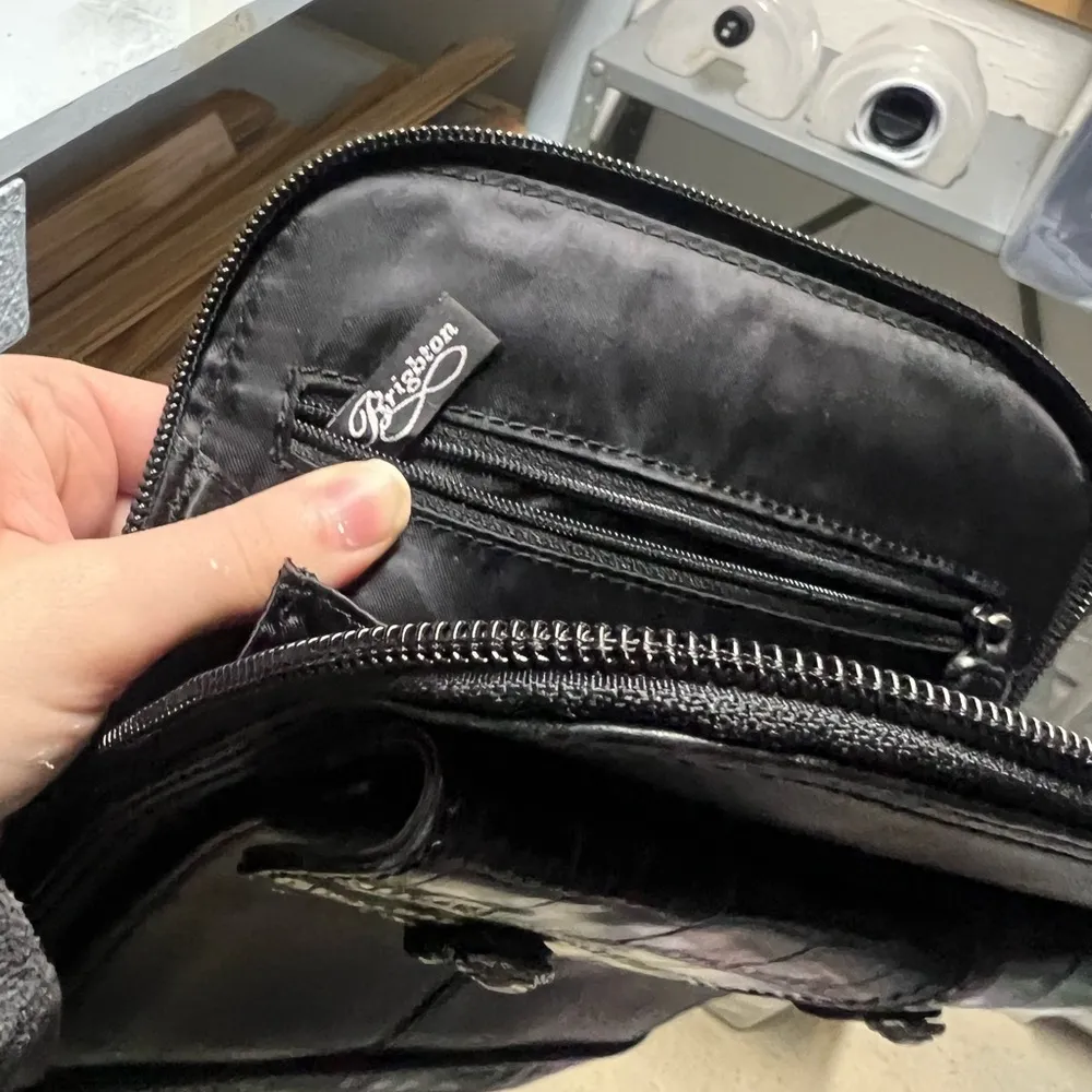 Vintage Brighton One World Black Leather Slim Purse - Image 11