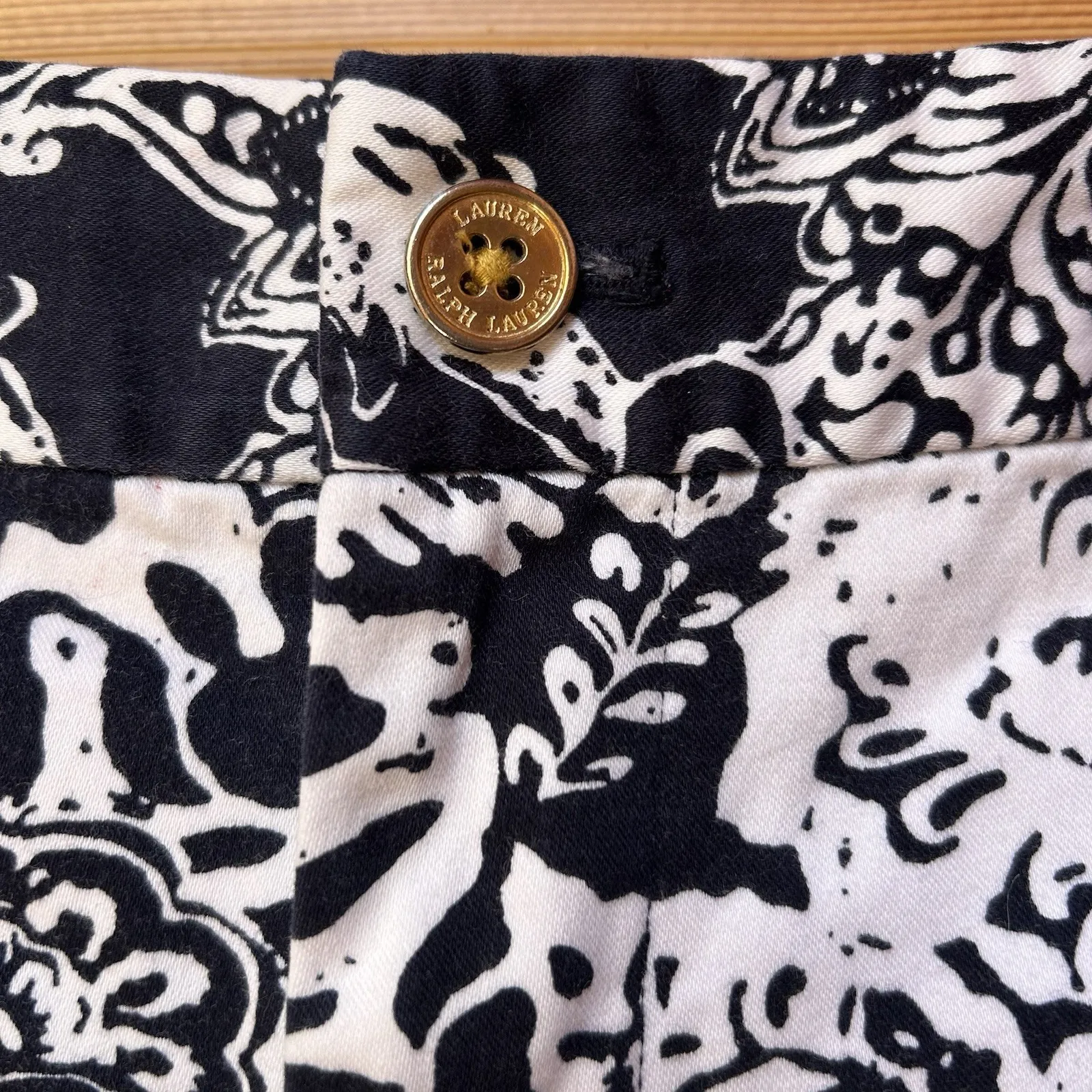 Lauren Ralph Lauren Shorts Womens Sz 14 Navy Blue Floral Tailored Cuffed Preppy - Image 5