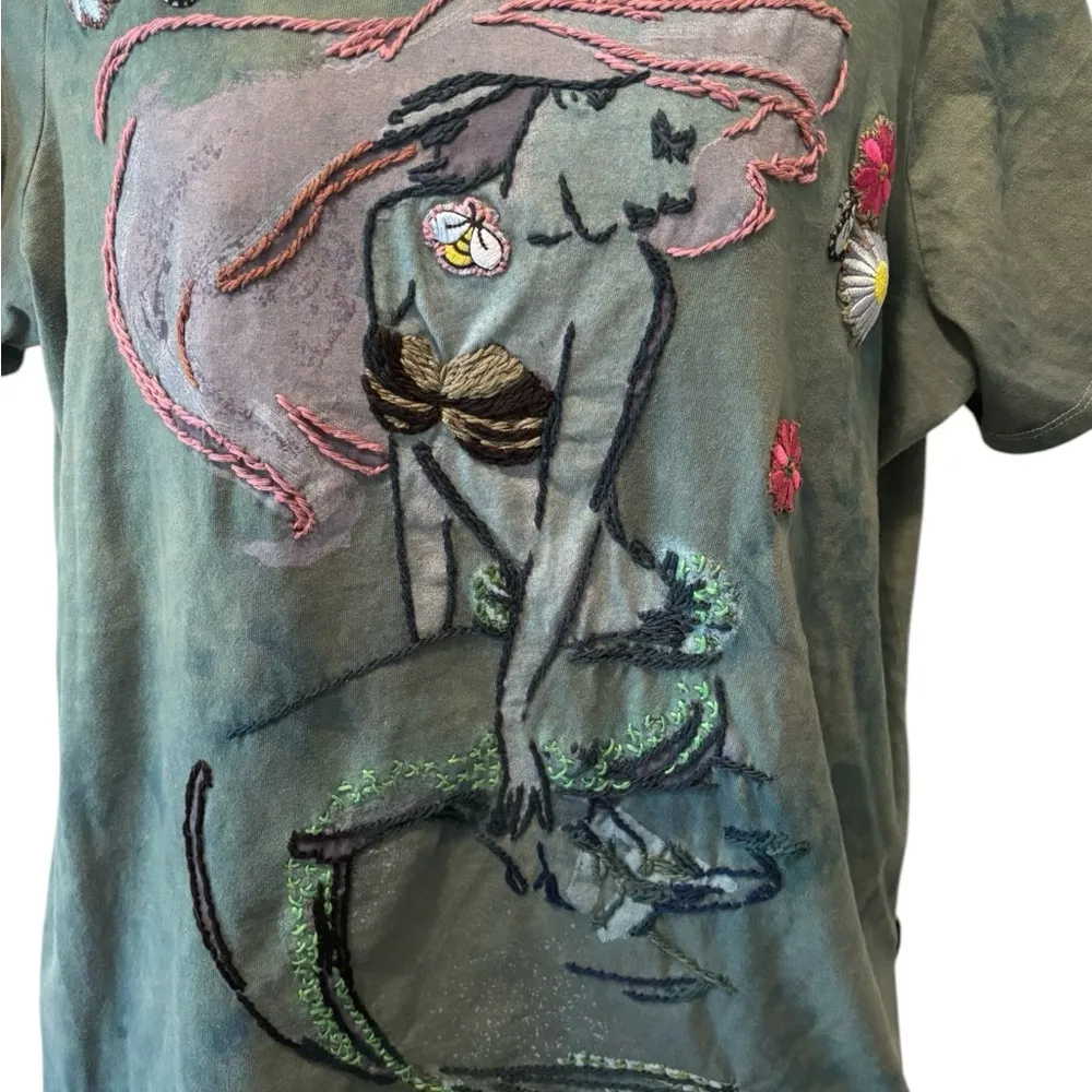 Princess Ariel Embroidered T-Shirt - Green Pink Crew Neck Artsy - Image 2