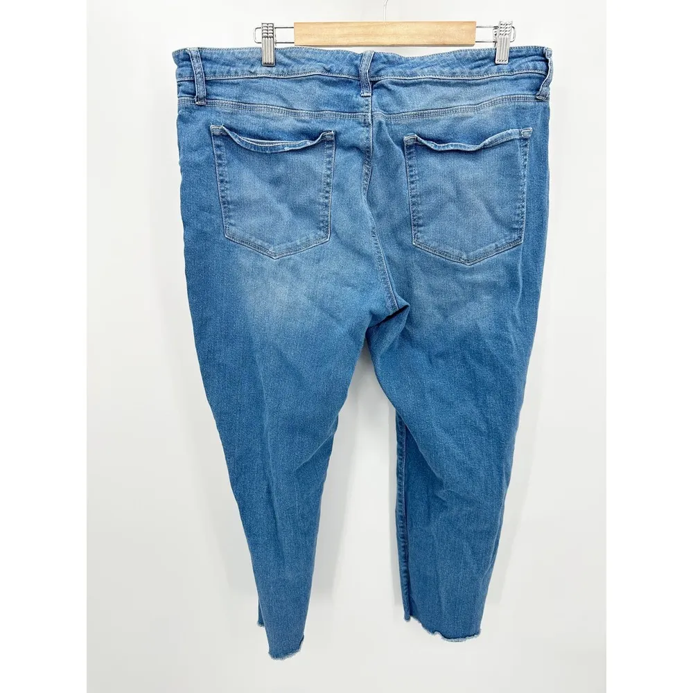 Energie Light Wash Blue Cotton Blend Denim Distressed Jeans Women's Plus Size 21 - Image 2