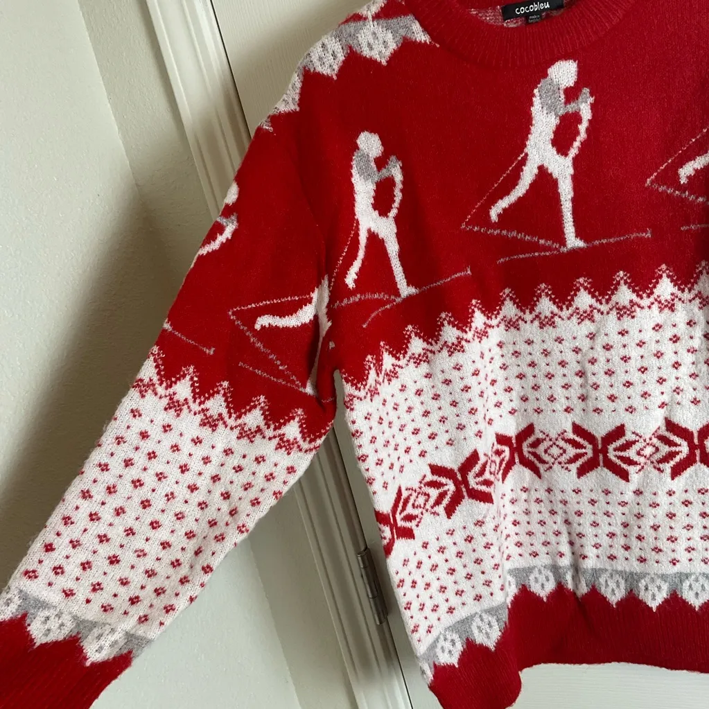 COCOBLEU WOMAN’S SKI SNOWFLAKE
CHRISTMAS COZY SWEATER Size medium Red - Image 7