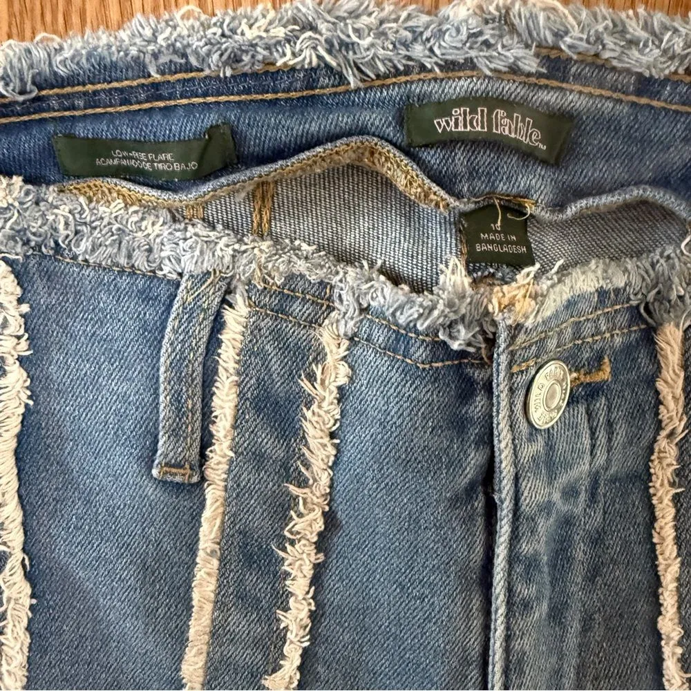 Wild Fable Low Rise Frayed Seam Detail Flare Blue Jeans Women’s Size 10 - Image 4