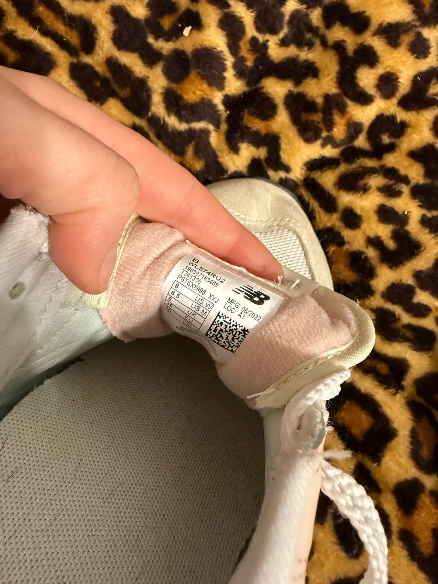 pastel colored new balances  - Image 3