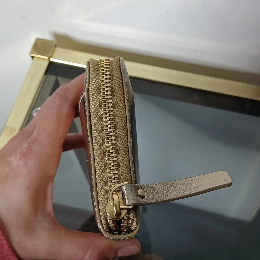 Kate spade metallic champagne zip wallet - Image 5