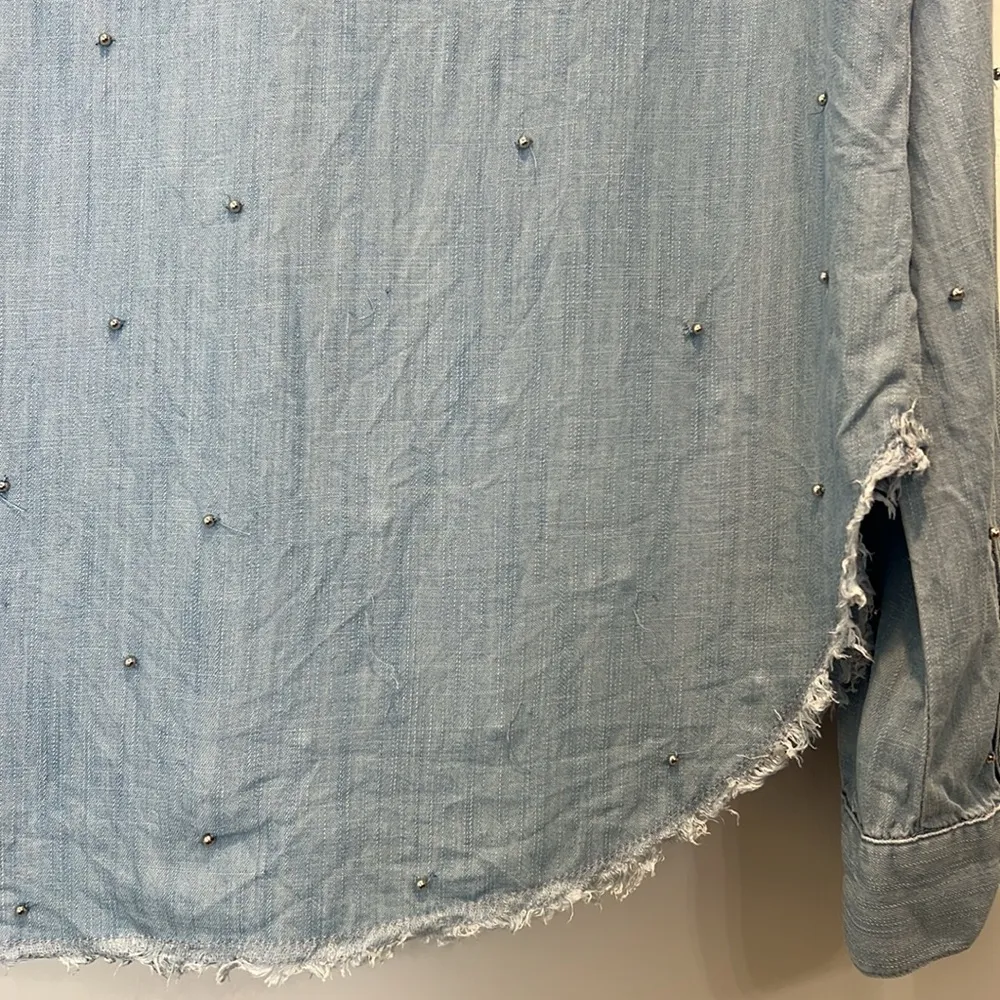 Bella Dahl Sky Blue button down Shirt with silver beaded detail. Size XS. - Image 8