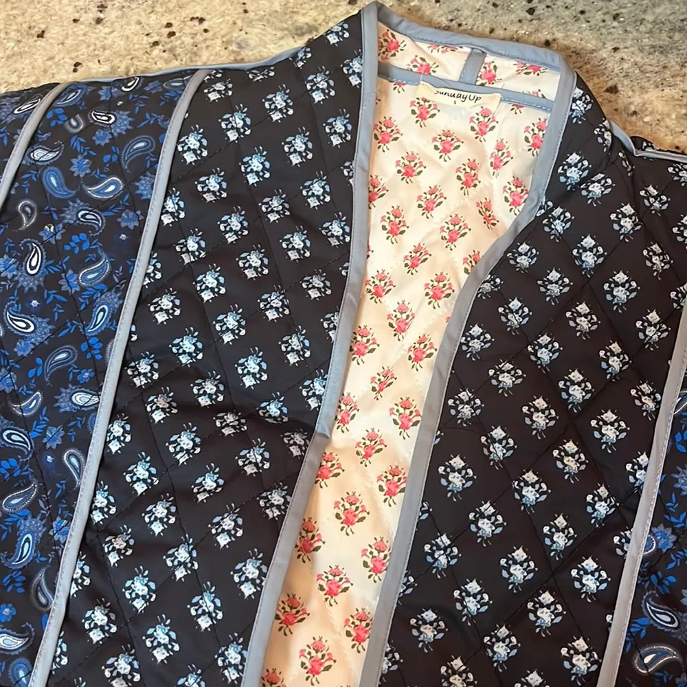 Sundayup Women's Paisley Print Reversible Cropped Jacket Blue - Image 13