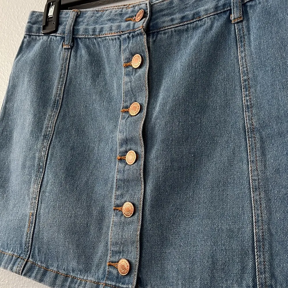 Forever 21 Button up denim skirt - Image 2
