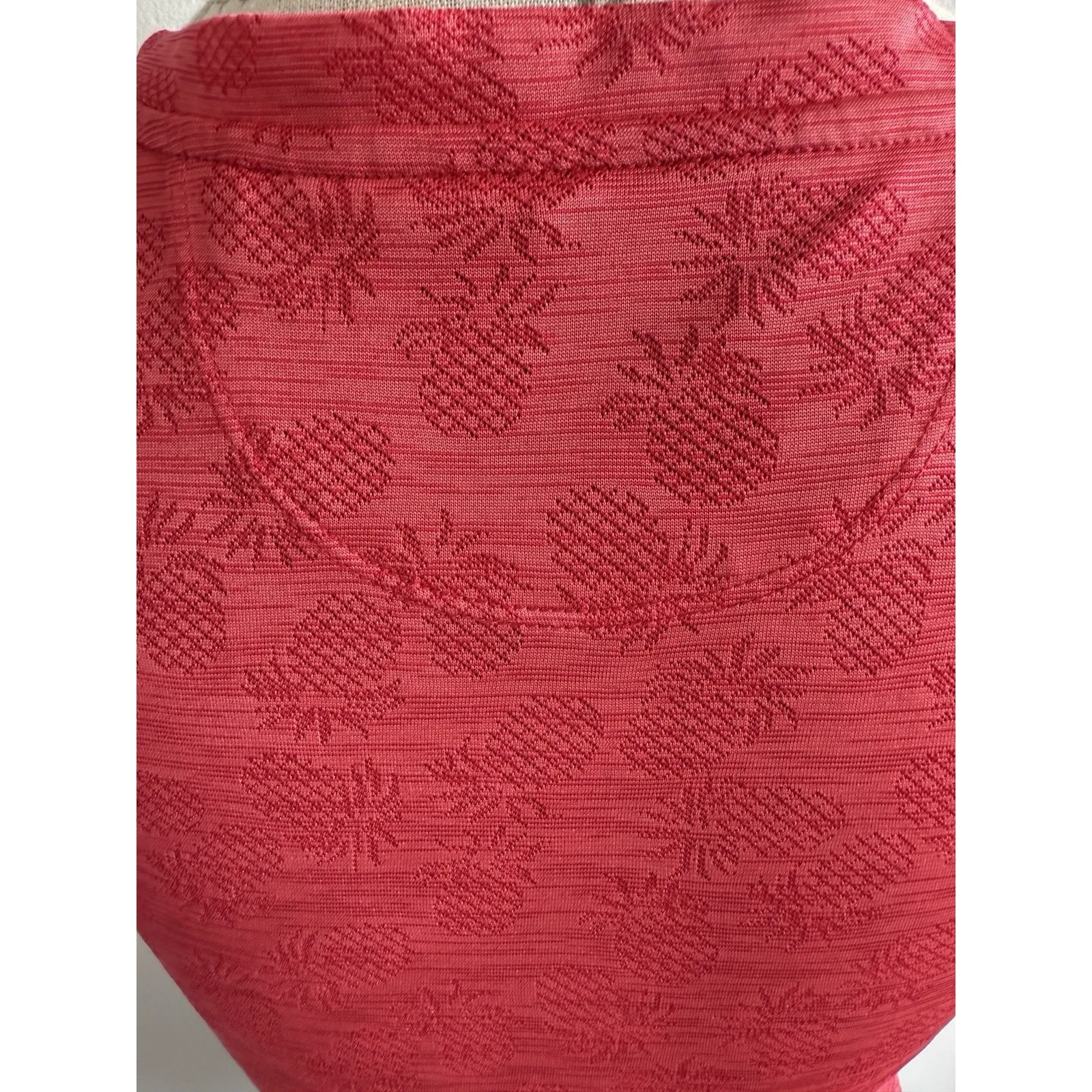 Tommy Bahama Island Zone Palm Coast Pineapple Red V-Neck T-Shirt Size XXS - Image 3