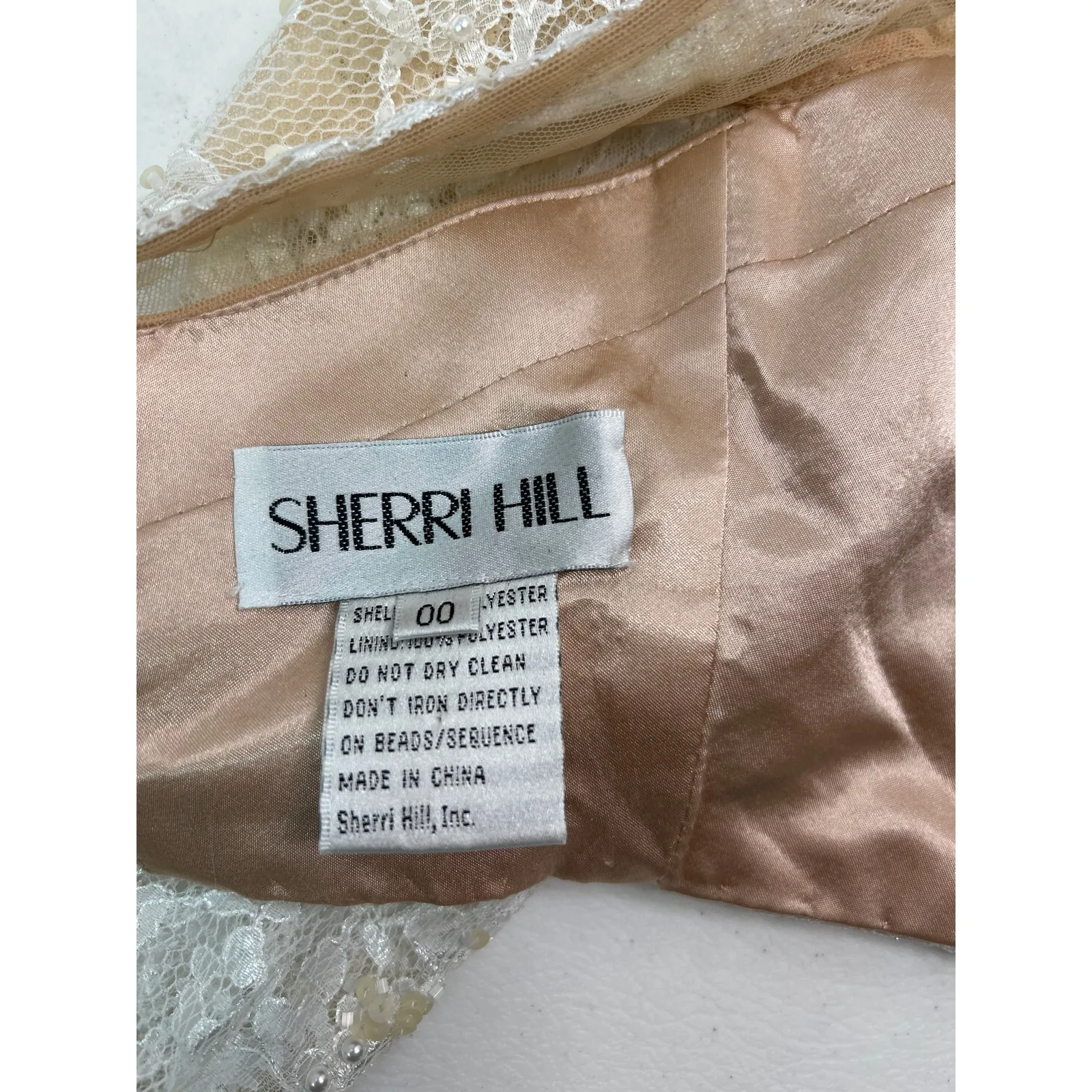 Sherri Hill Ivory Lace Top with sequins high neck long sleeve #50821. Size 00 - Image 4