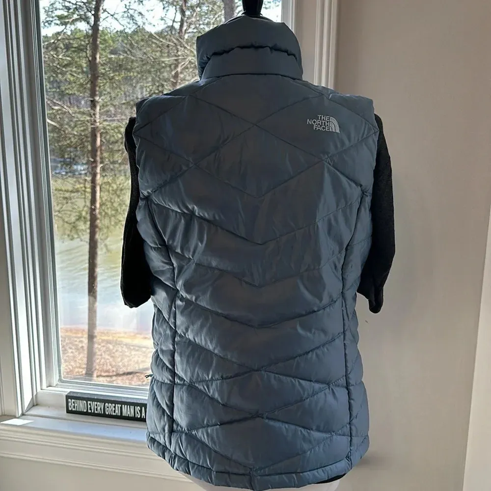 The NorthFace 550 Down Vest, Size Small, EEUC - Image 5