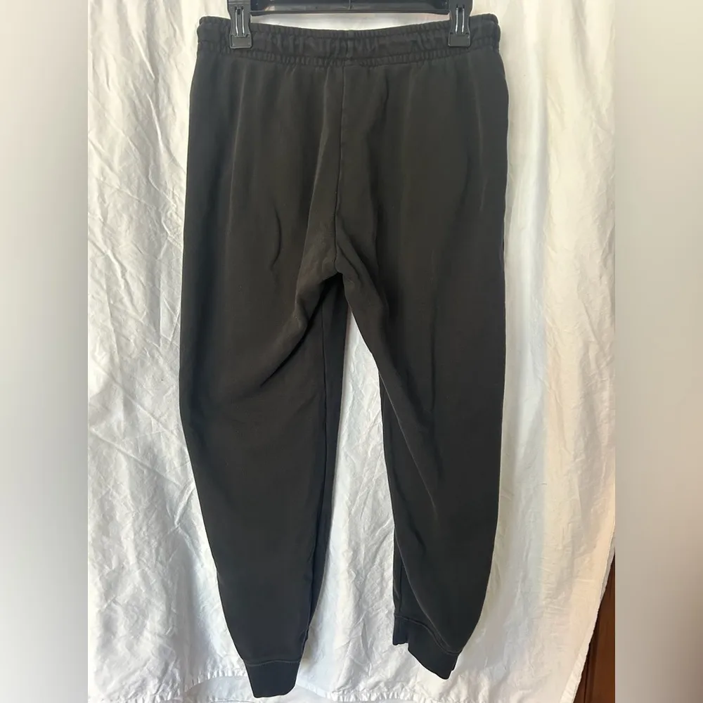 Nike Women’s Black Sportswear Club Fleece Size Medium - Image 11