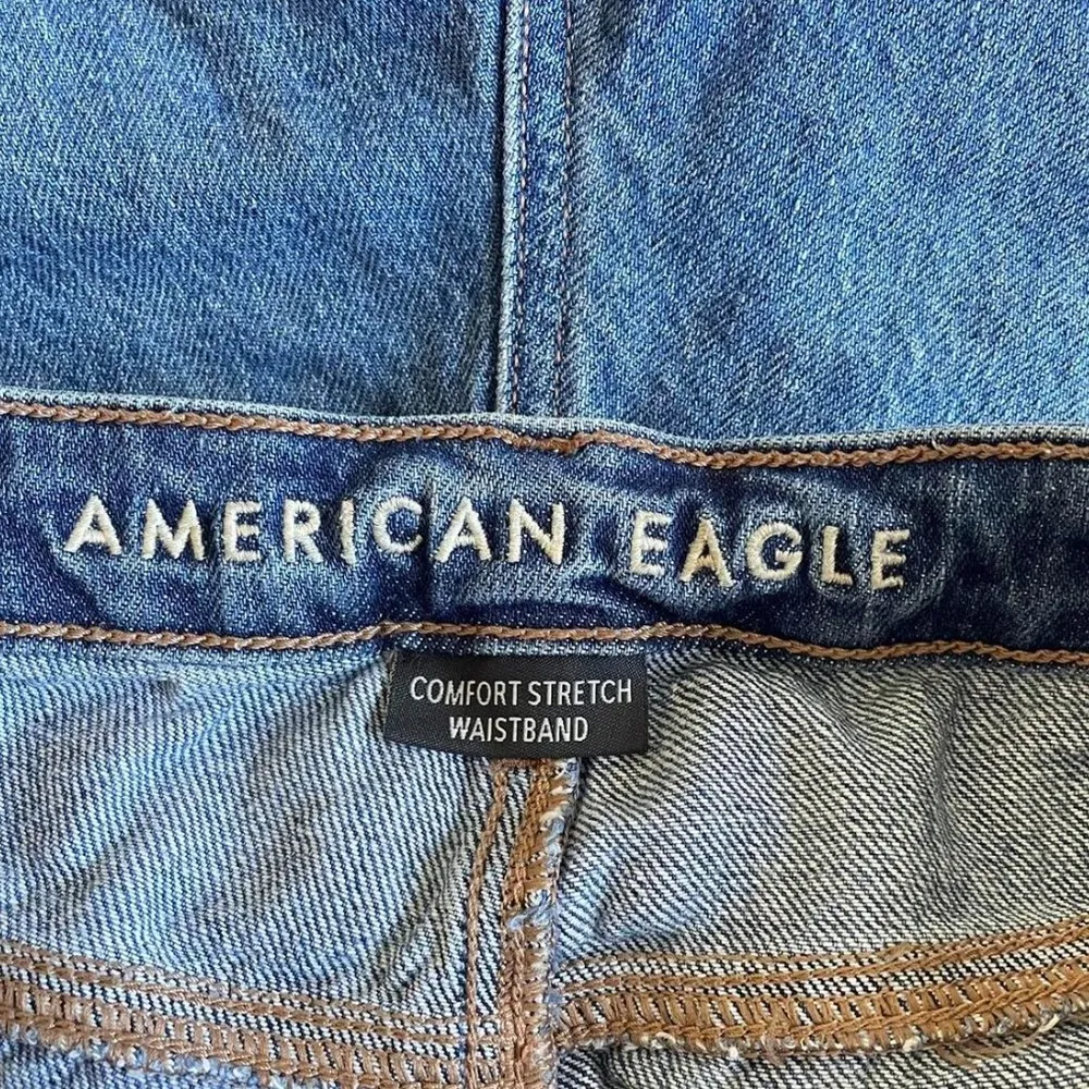 American Eagle Comfort Stretch Waistband Mom Shorts - Image 2