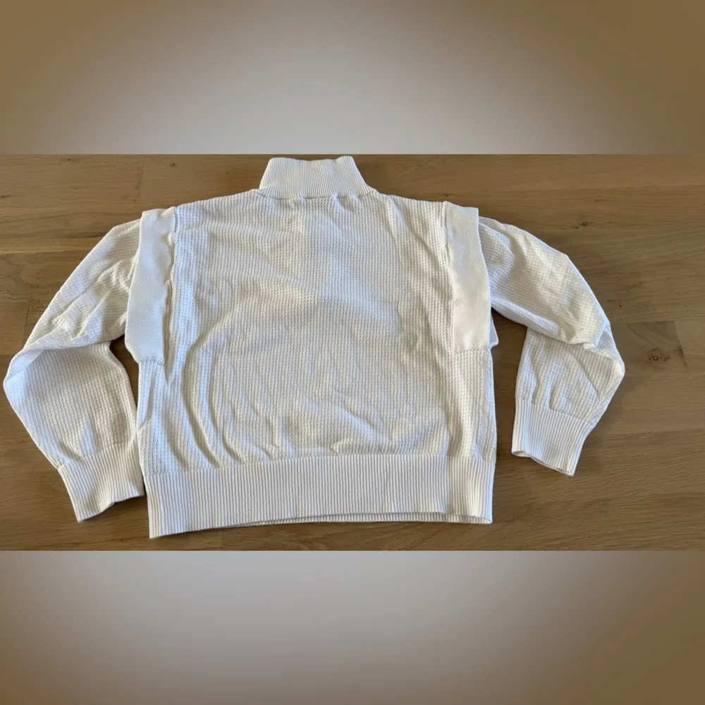 Varley Atwood half zip cream size medium - Image 9