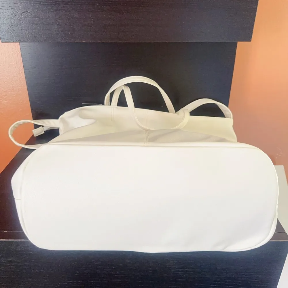 NWT$88 London Fog Collection Laura Large Tote Bag Carryall Off White Butter Soft - Image 6