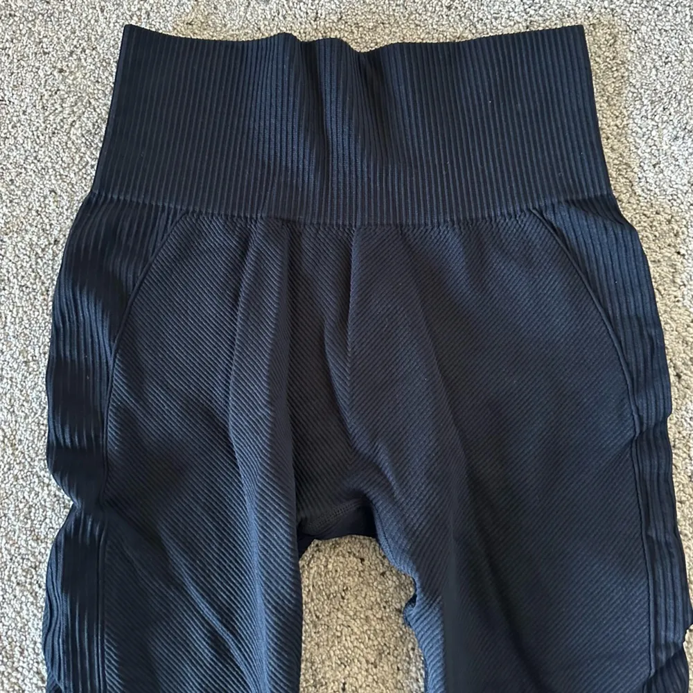 ZYIA Active Black Ribbed Compression Leggings - Image 2