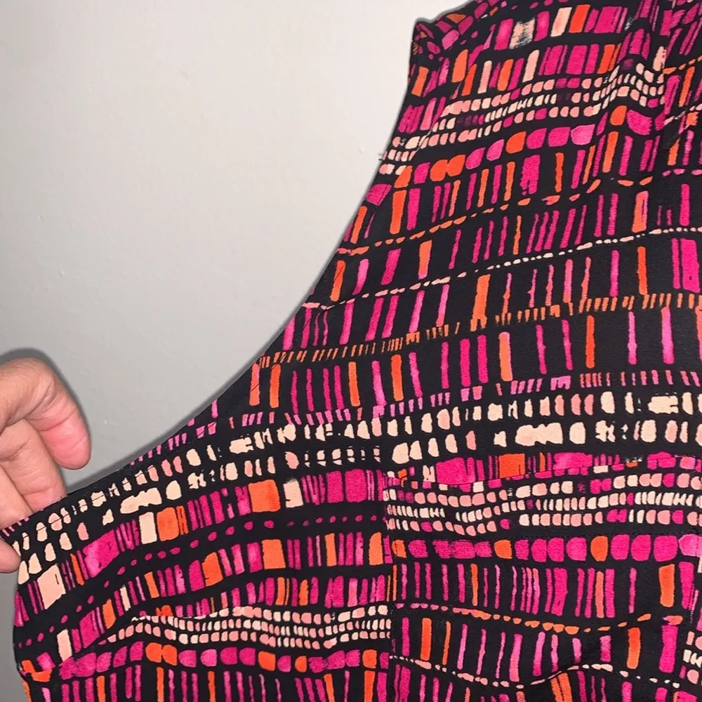 APT. 9 plus size 3X flowy blouse sleeveless button up front pockets - Image 4