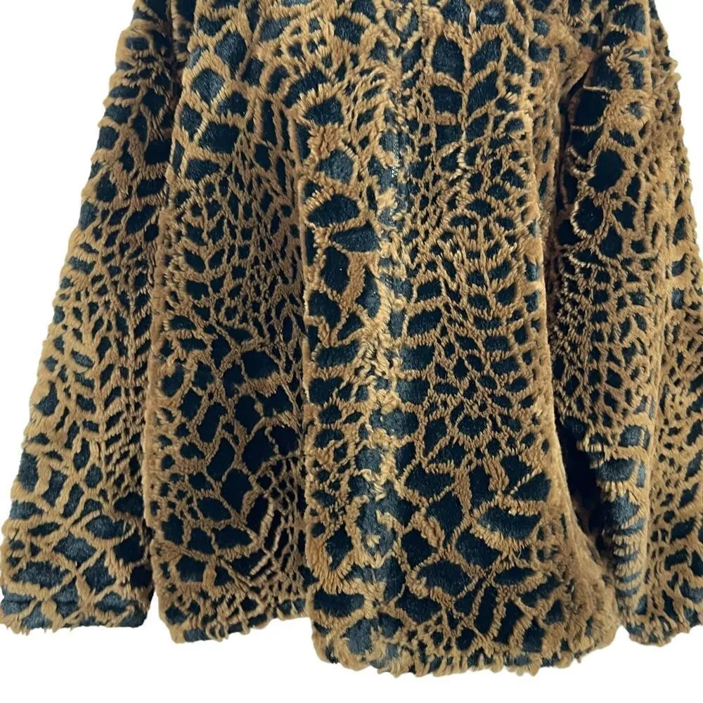 Black Mountain Outdoor Gear Animal Print Faux Fur Coat Size L - Image 3