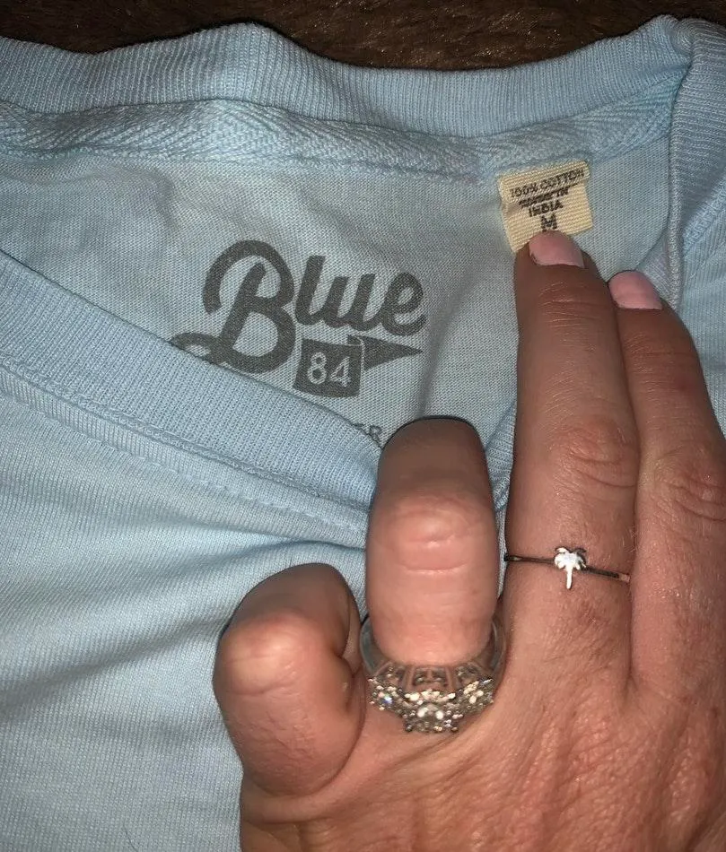 Nomad Surf Shop Cropped Tee Size M - Image 4